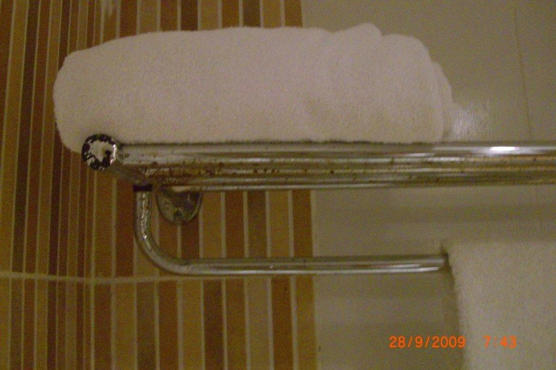 Handtuchablage im Bad Hotel Sea Sun Dahab