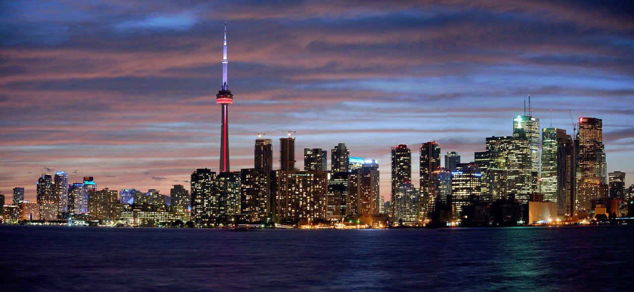 Blick von Tornoto Island auf die Skyline Hotel Isabella Hotel & Suites