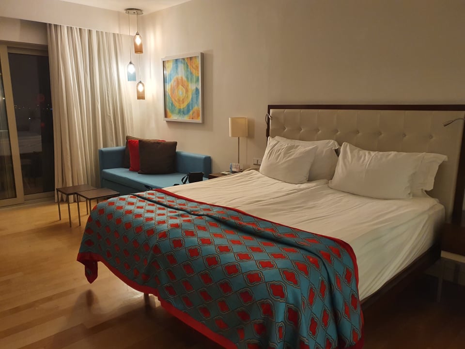 Zimmer Lara Barut Collection