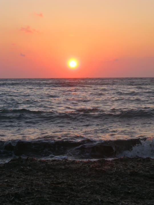 Sonnenuntergang Strand Montemar Studios & Apartments