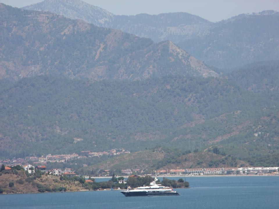 Blick von Fethiye zum Hotel Jiva Beach Resort