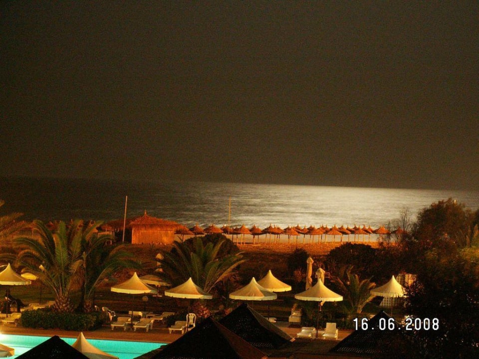 Plaża nocą Sentido Marillia Resort & Spa