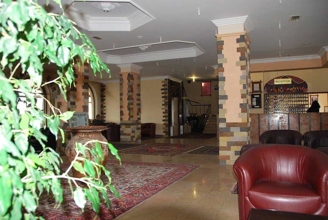 Lobby Hotel Gomeda