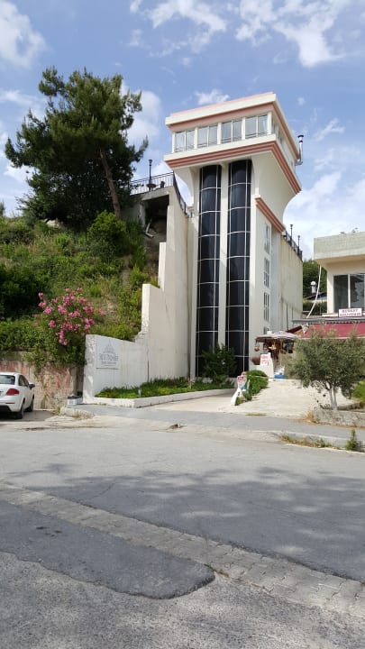 Außenansicht Hotel Sirma