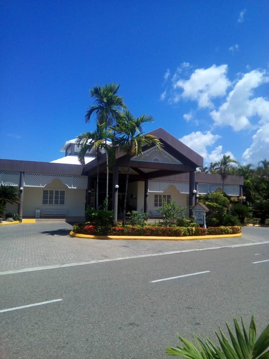 Die Einfahrt zur Rezeption! Puerto Plata Village