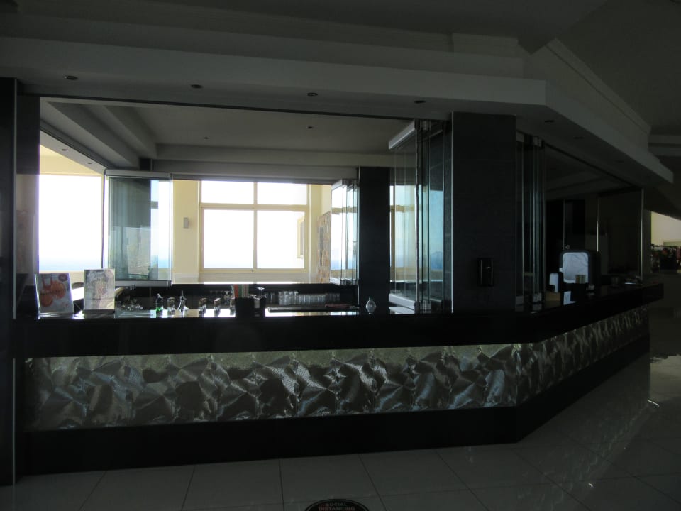 Gastro Grand Blue Beach Hotel