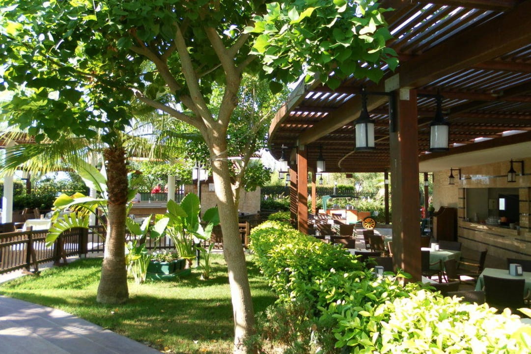 Snackrestaurant im Poolbereich Sunis Evren Beach Resort Hotel & Spa
