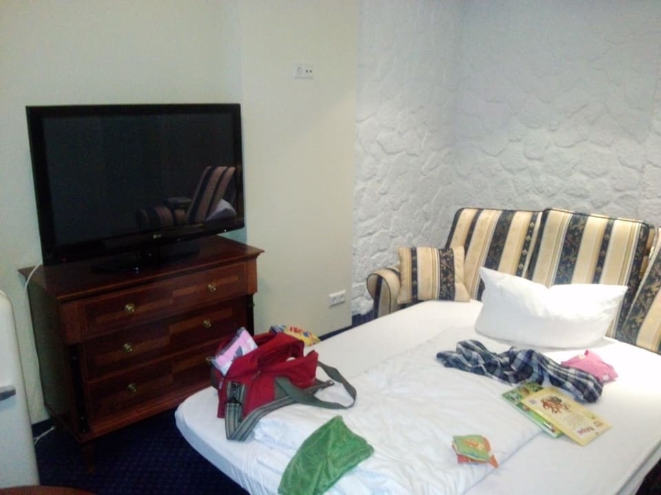 Wohnzimmer mit Schlafcouch Hotel Fürstenhof Wernigerode