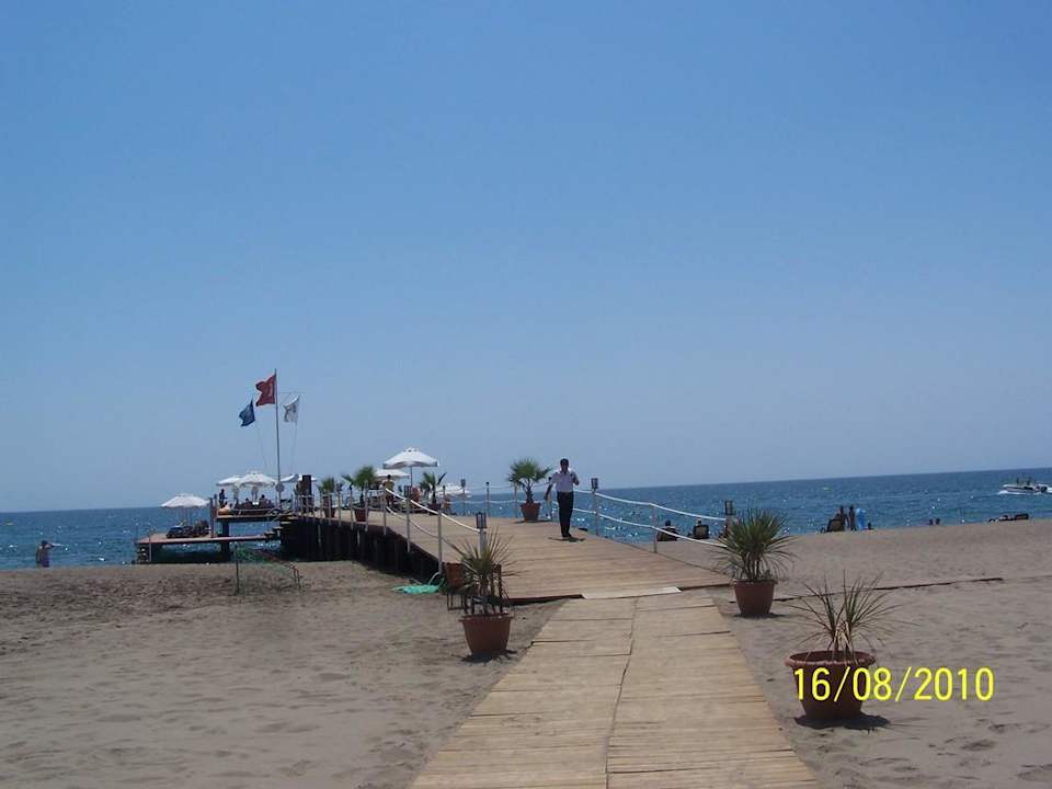 Weg zur Brücke Limak Lara Deluxe Hotel & Resort