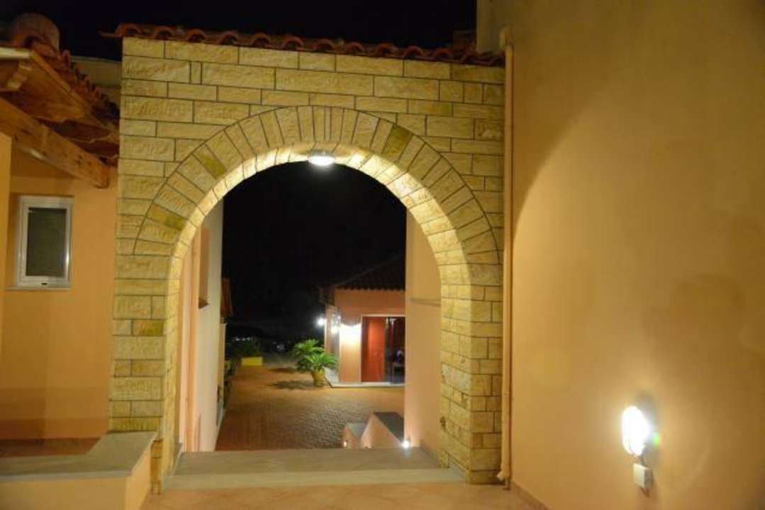 Night View Hotel Maria's Filoxenia Suites