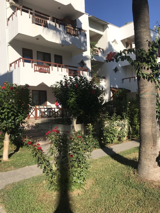 Gartenanlage Hotel Antik Garden & Antik Butik