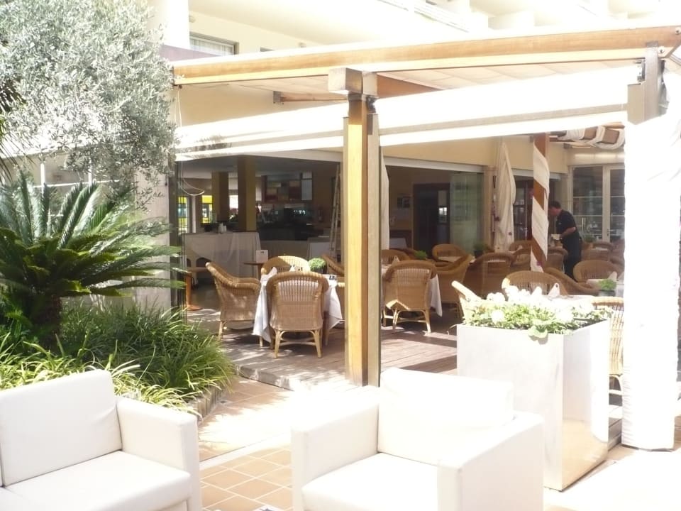 Terrasse mit Blick zur Bar VIVA Golf - Adults only 18+