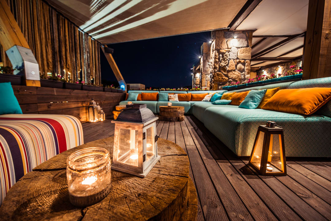 Gastro Keros Blue - Luxury in Wilderness