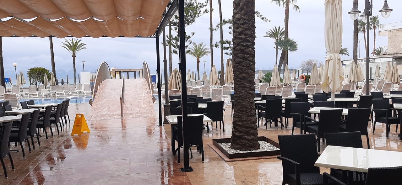 Außenansicht CM Playa del Moro