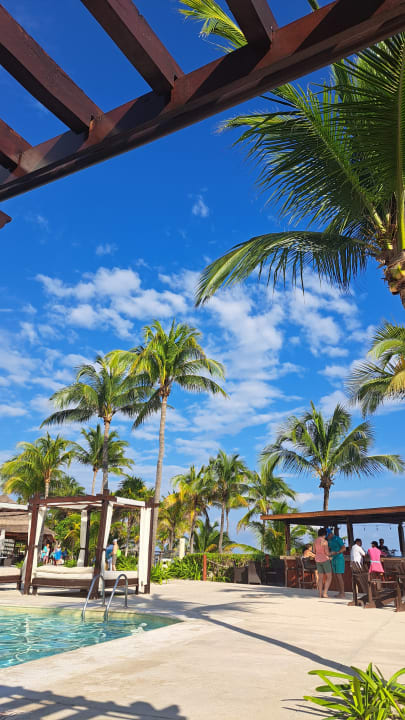 Pool Akumal Bay Beach & Wellness Resort