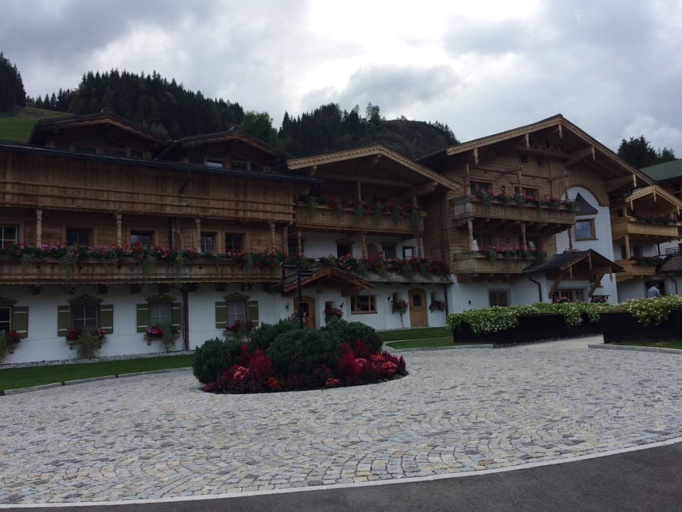 Außenansicht Naturhotel Forsthofgut