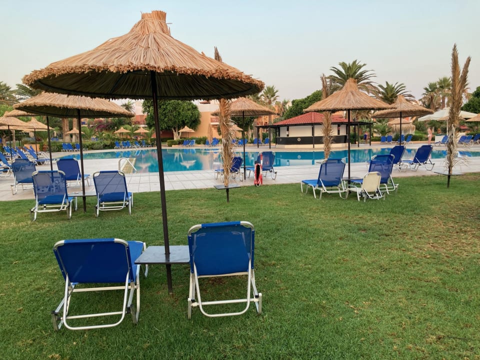 Pool Anissa Beach & Village