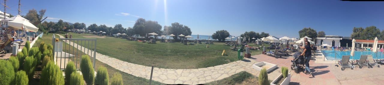 Gartenanlage Domes Aulūs Zante, Autograph Collection