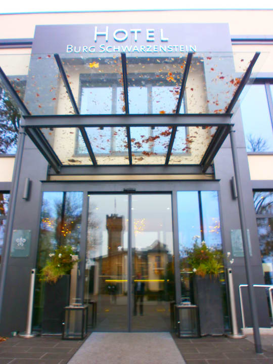 Eingangsbereich Relais & Châteaux Hotel Burg Schwarzenstein