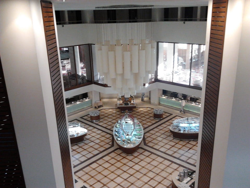 Das Büffet! Arum Barut Collection