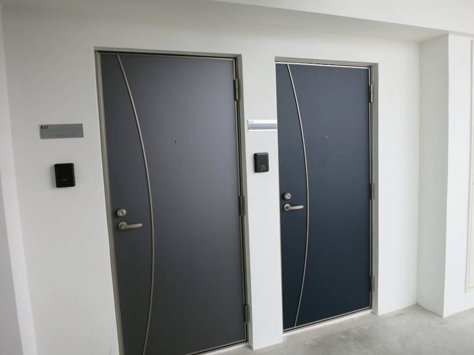 Zimmereingang White Terrace Tsuboya Guesthouse