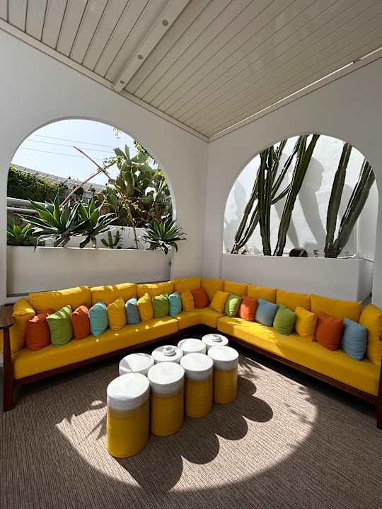 Lobby Myconian Korali Relais & Chateaux Hotel
