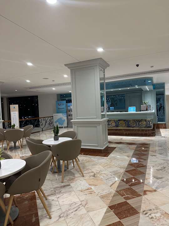 Lobby Grupotel Playa Camp de Mar