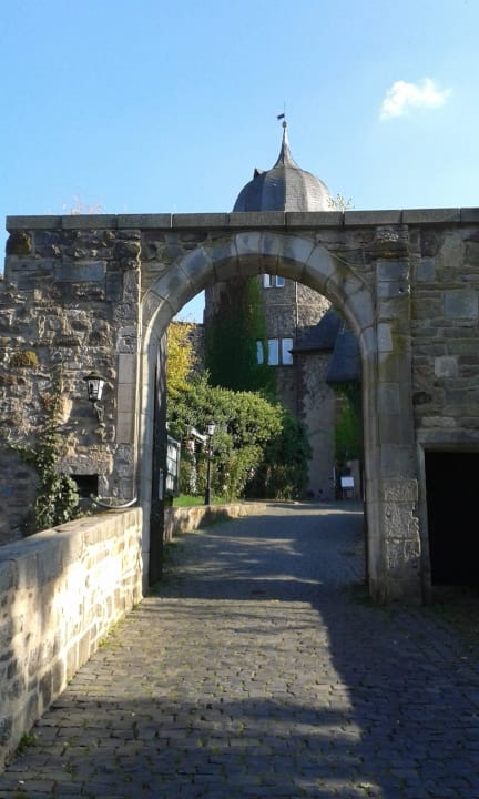 Torbogen Hotel Dornröschenschloss Sababurg