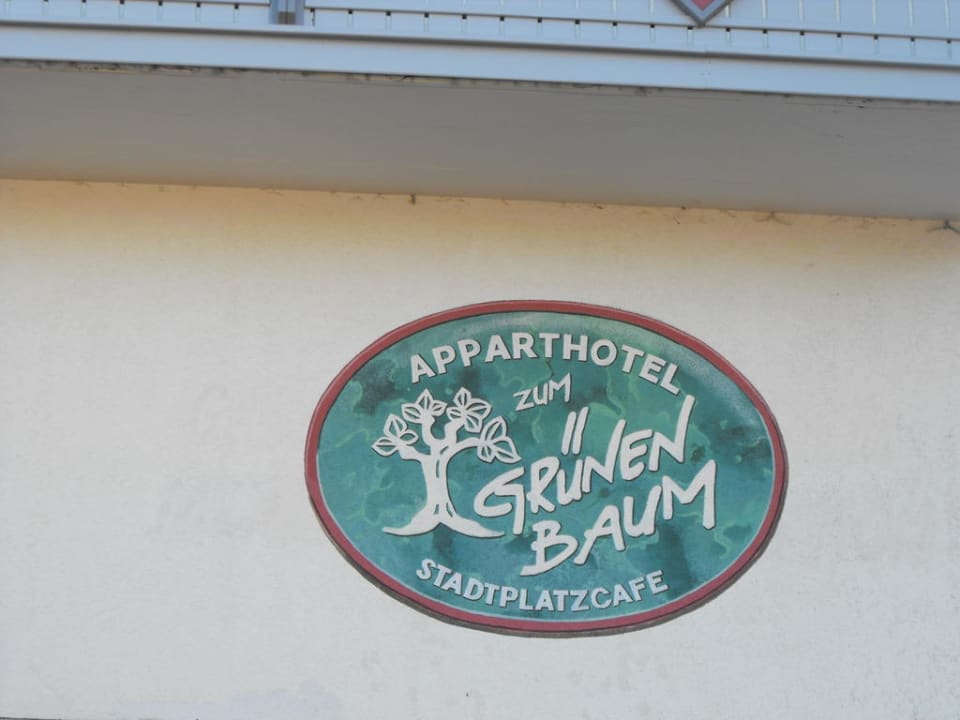 Schriftzug des Hotels Aparthotel Grüner Baum Vils