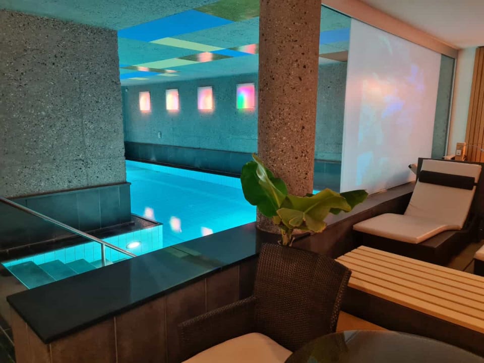 Pool Hotel Andy