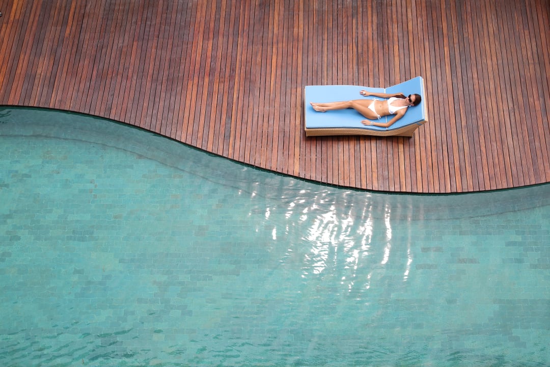 Pool Ossotel Legian Bali