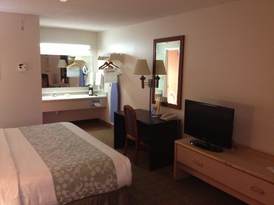 King size Hotel La Quinta Inn Tampa-Near Busch Gardens‎