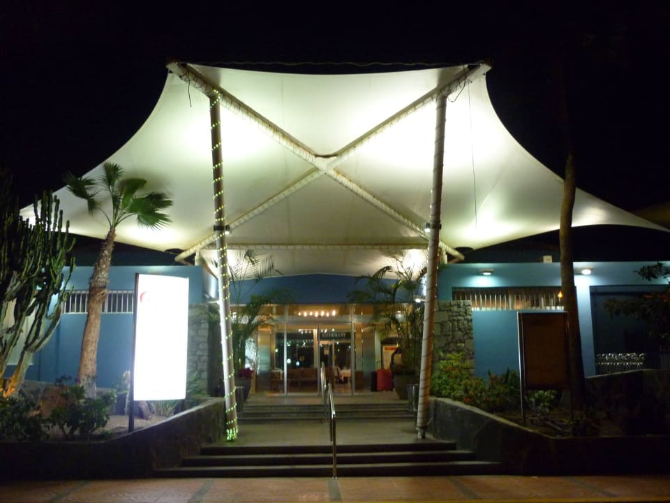 Hotel Eingang Caybeach Princess