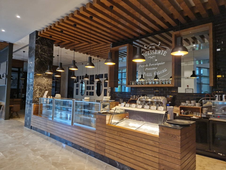 Gastro Acanthus Cennet Barut Collection