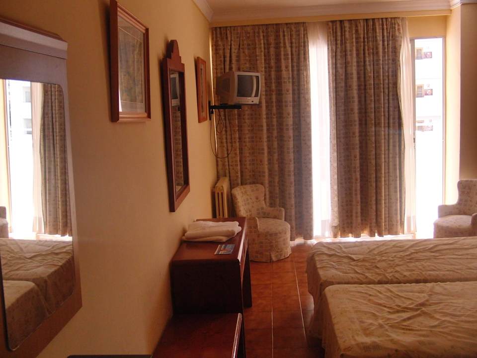 Nochmal Zimmer und Bett Bei Juan Playa Blanca