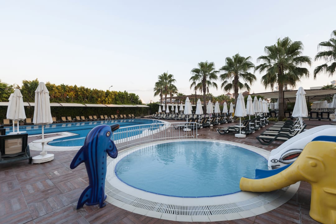 Pool Hane Family Resort