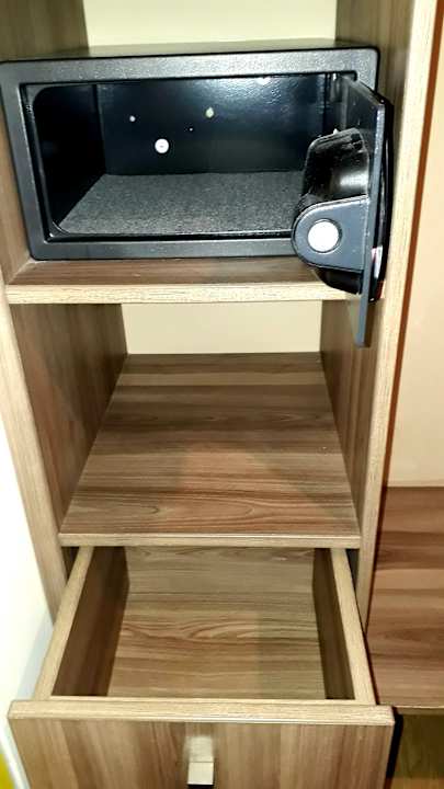 Zimmer Arawi Miraflores Express