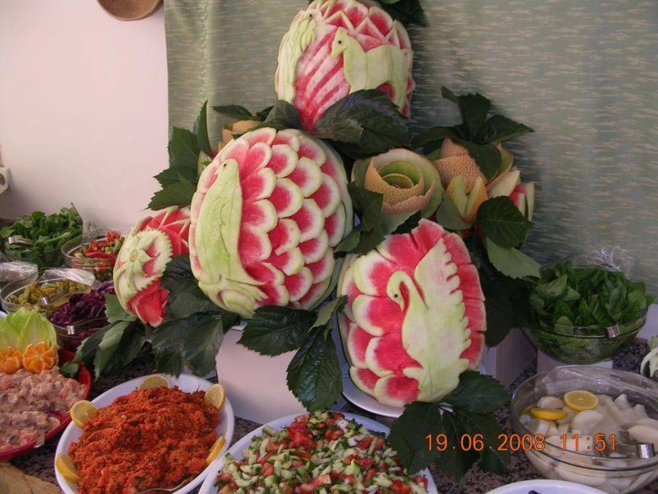 Deko beim Salatbuffet Sayanora Hotel