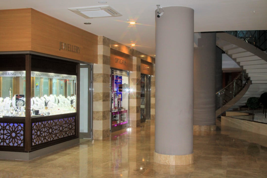 Innenbereich Commodore Elite Suites & Spa - Adults only
