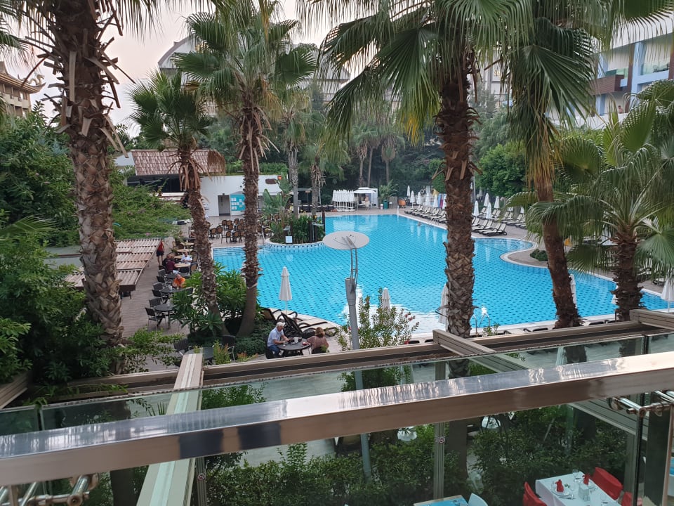 Zimmer Port Side Resort Hotel