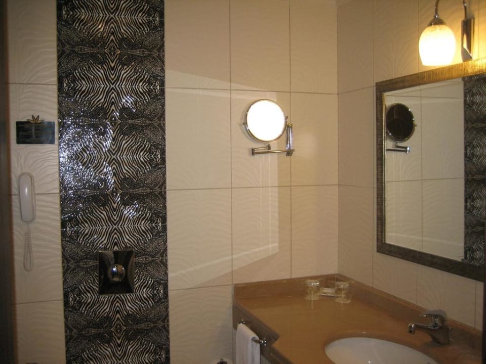 Bad im Familienzimmer Aydinbey Kings Palace & Spa