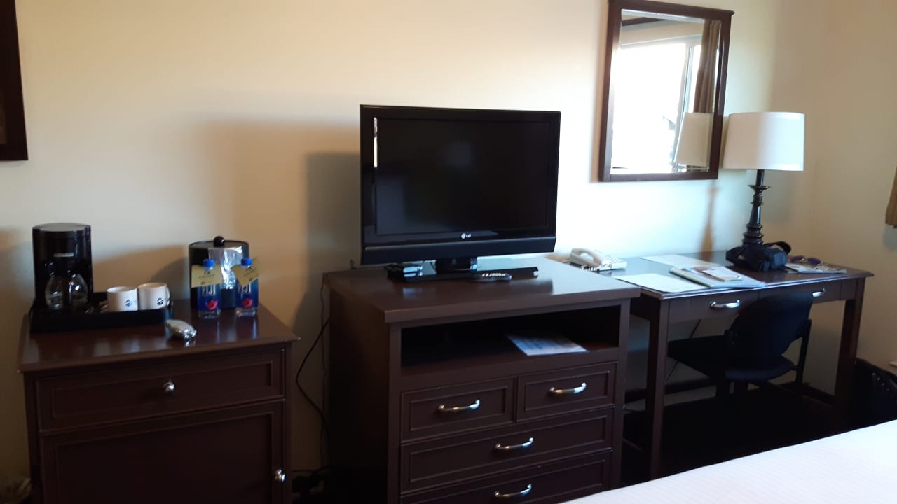 Zimmer Mammoth Creek Inn Hotel