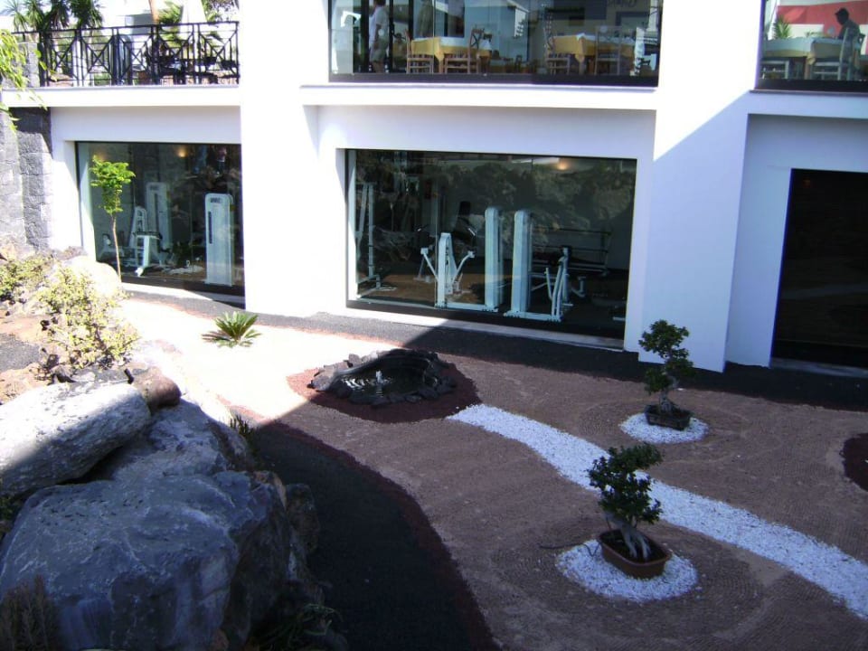 Geraeteraum hinter Panoramafenstern allsun App.-Hotel Albatros