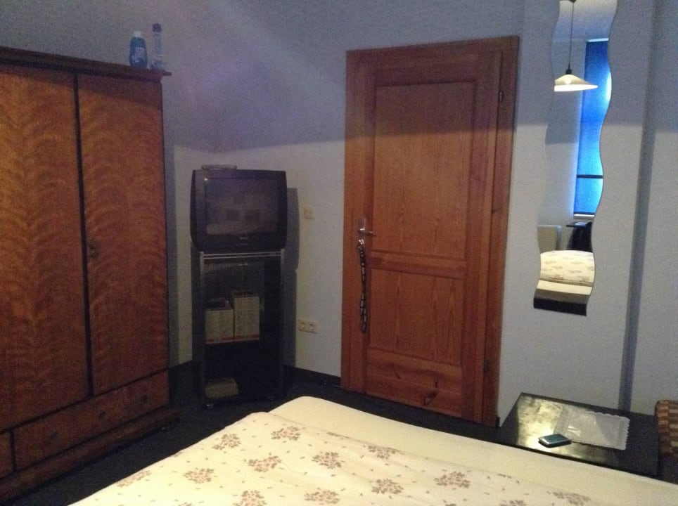 Eingang und tv Appartments Klein - Blumenthal Straße