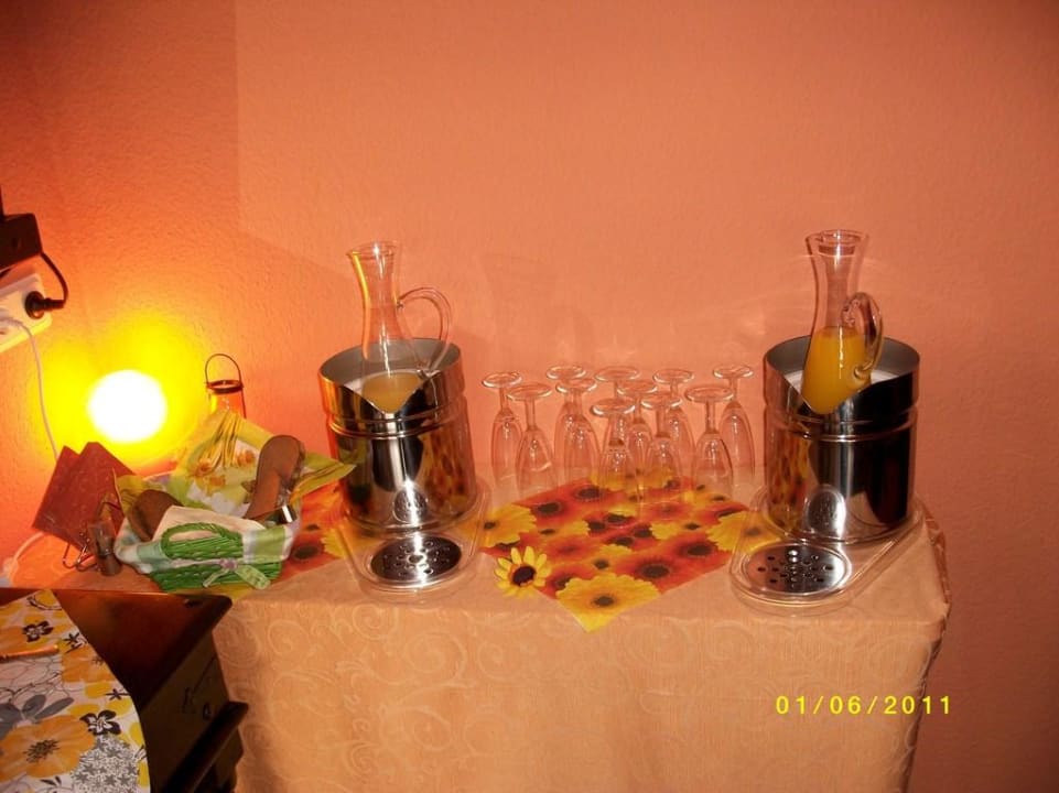 Ein Teil des Frühstücksbuffets Hotel Garni Landhaus Uttum