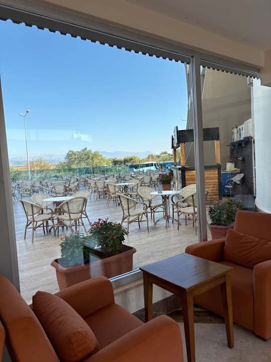 Lobby Ramada Resort by Wyndham Side