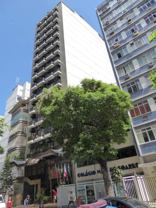 Straßenfront Hotel Augustos Copacabana