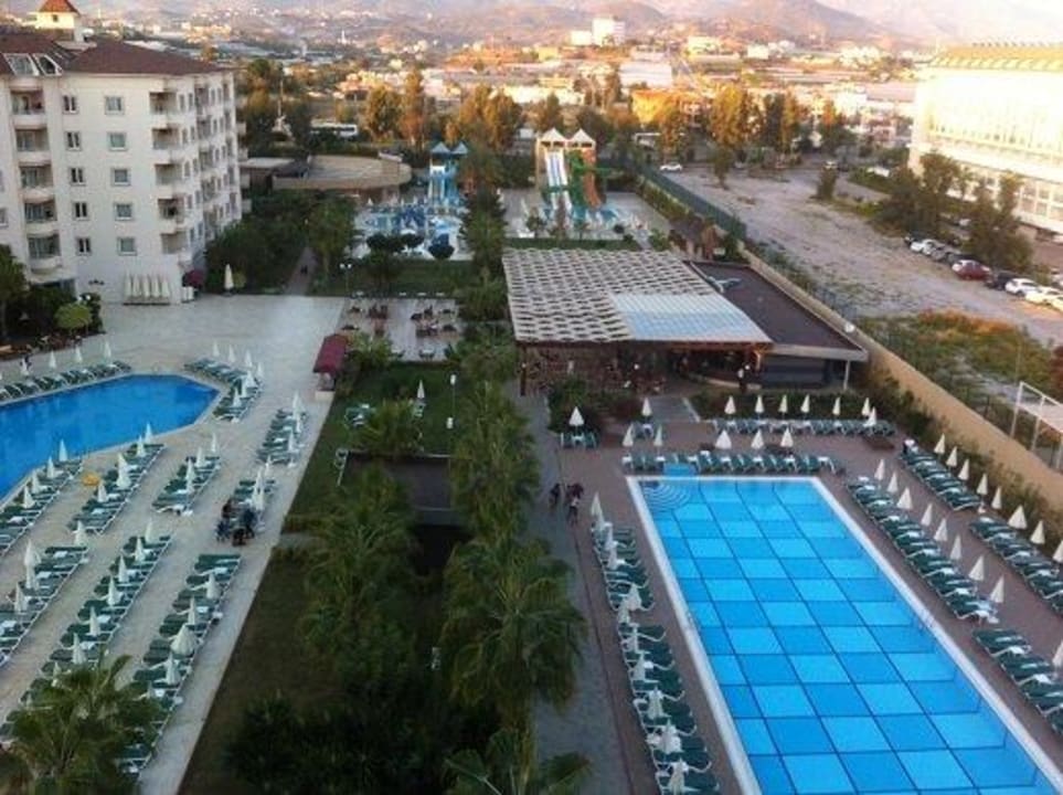 Poolblick Hotel Royal Garden Beach