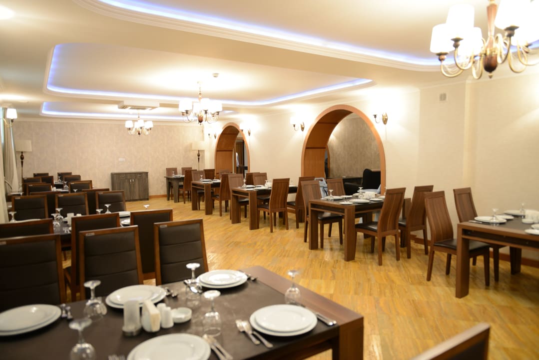 RESTOURANT Qafqaz Yeddi Gozel Hotel