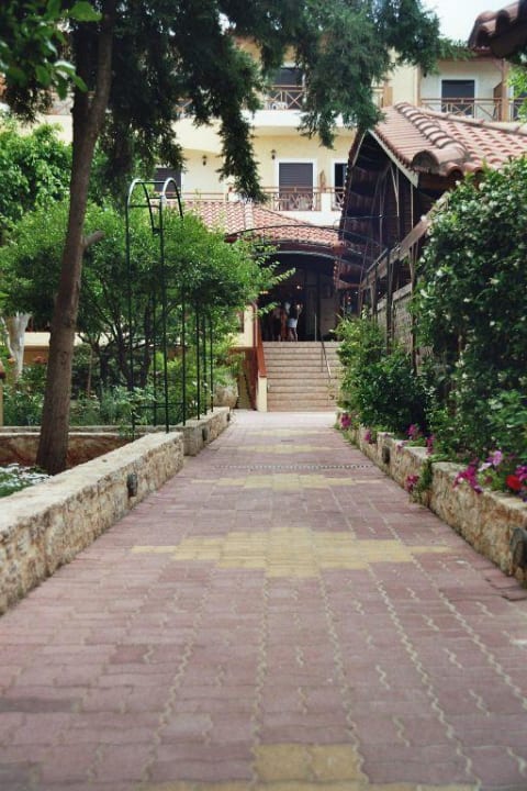 Weg zum Restaurant Cactus Beach